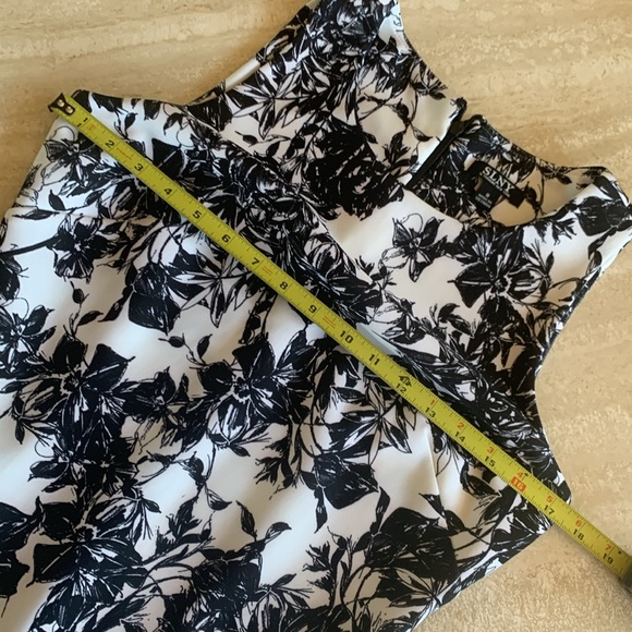 SLNY SL New York sleeveless sheath, cream, black roses, laser cut trim. 8 EUC - Picture 14 of 17